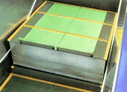 ���X�e�b�v�R�i�����t���b�g�ɂ����L���X�y�[�X�͎蓮�Ԉ֎q�����^�d���O�֎Ԃ܂ōL�������p�ł���悤�ɂȂ�܂����B